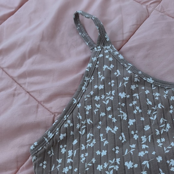 Brown floral crop top - Picture 2 of 4